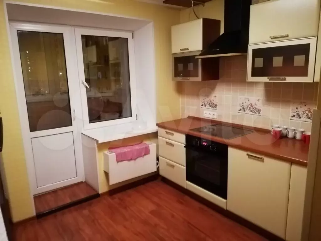 2-к. квартира, 60 м, 6/9 эт. - Фото 0