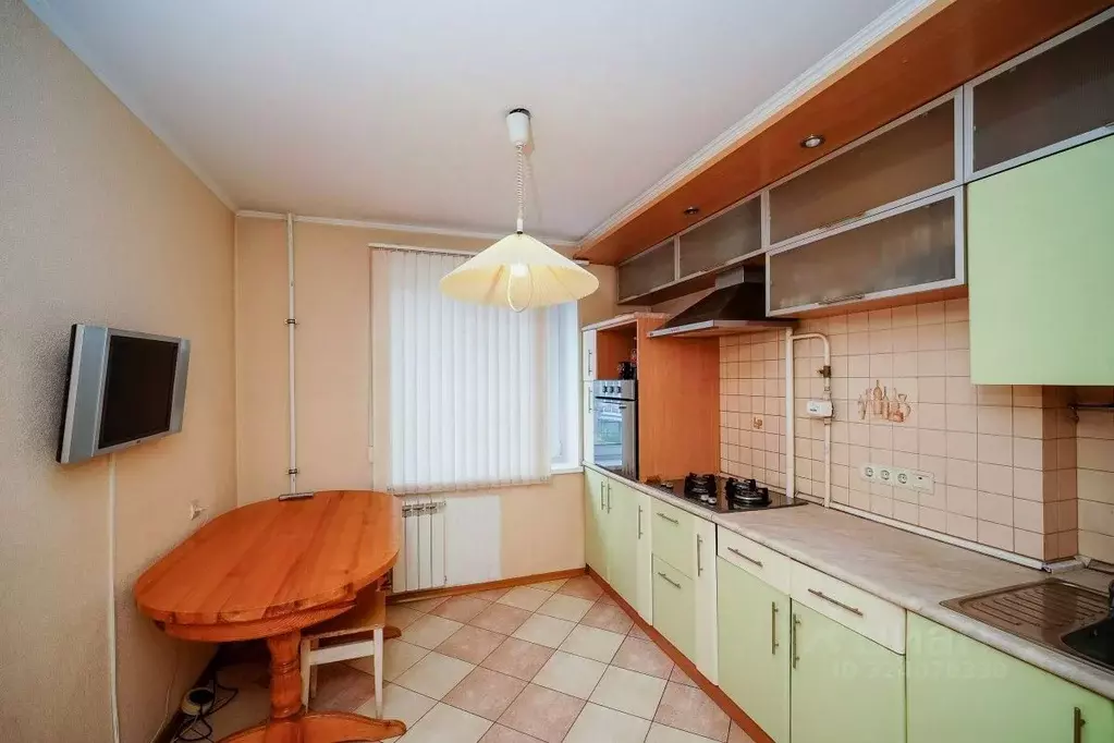 3-к кв. Омская область, Омск ул. Труда, 10 (49.8 м) - Фото 1