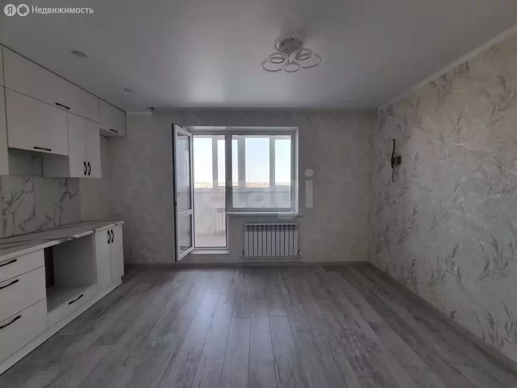 Квартира-студия: Чебаркуль, улица Крылова, 85 (28.4 м) - Фото 0