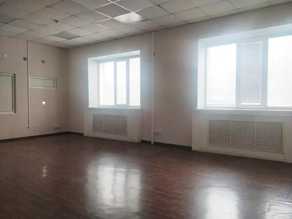 Офис в Новосибирская область, Новосибирск Танковая ул., 72 (46 м) - Фото 1