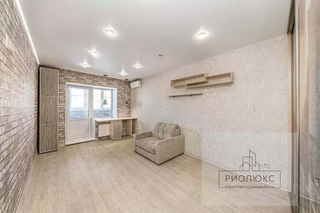 2-к кв. Челябинская область, Челябинск ул. Братьев Кашириных, 166 ... - Фото 1