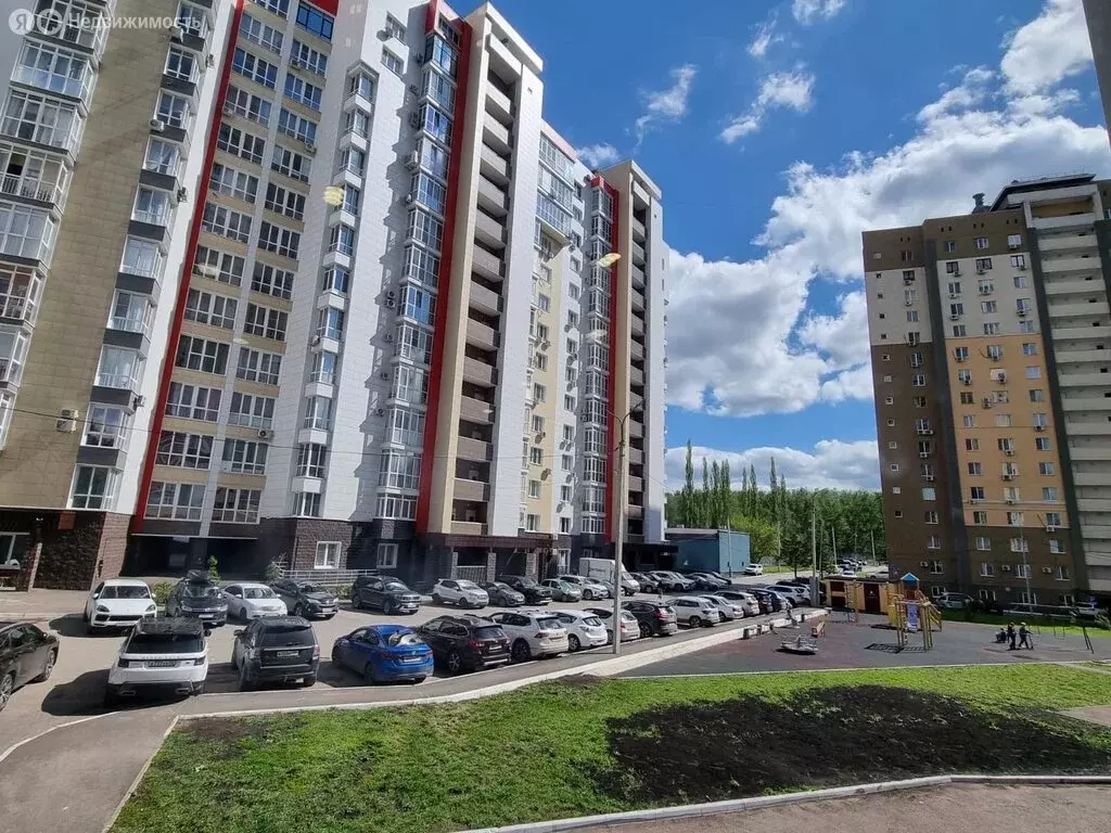 3-комнатная квартира: Уфа, улица Менделеева, 152/3 (100 м) - Фото 1