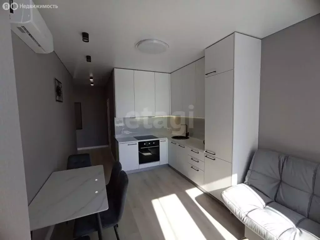1-комнатная квартира: село Мирное, улица Крымской Весны, 6к1 (43.5 м) - Фото 0
