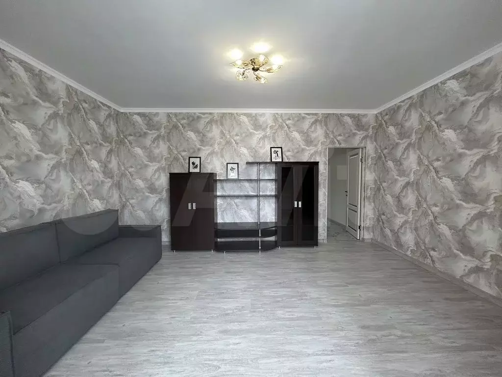 2-к. квартира, 65 м, 3/3 эт. - Фото 0