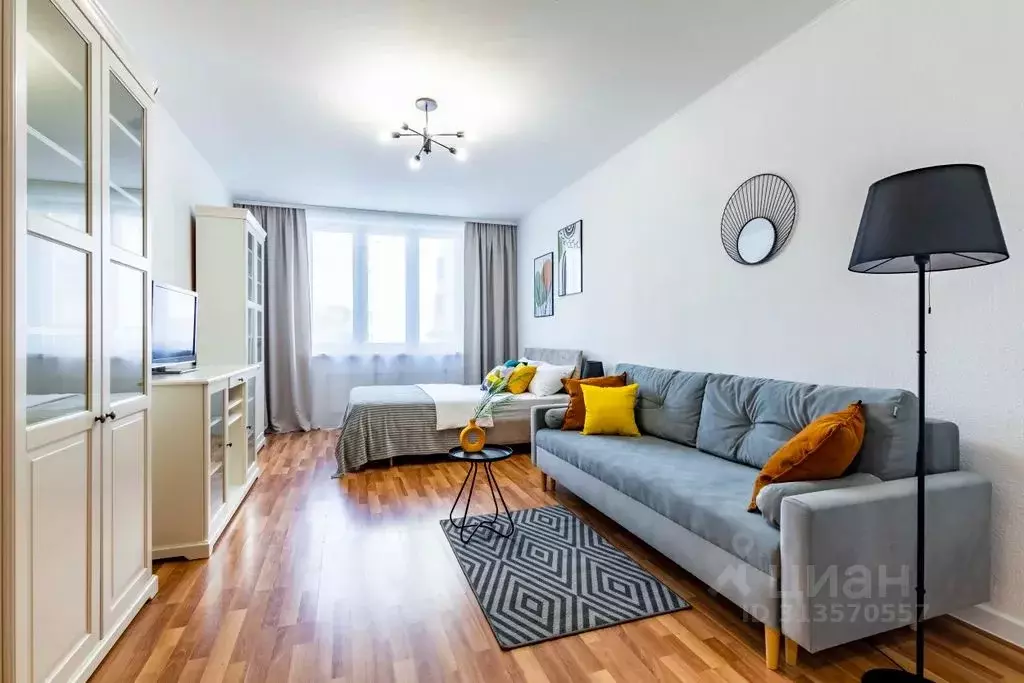 3-к кв. Свердловская область, Екатеринбург ул. Калинина, 3 (90.0 м) - Фото 0