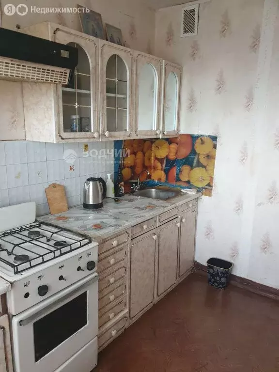 3-комнатная квартира: Чебоксары, улица Кадыкова, 32 (70 м) - Фото 0