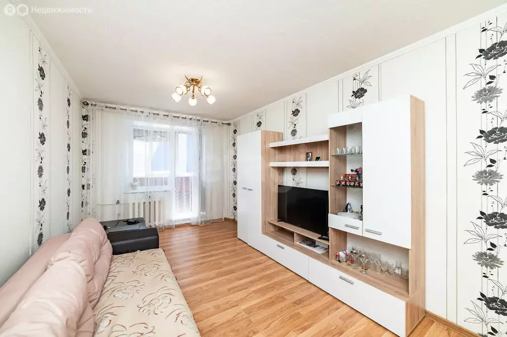 3-комнатная квартира: Курган, жилой район Заозёрный, 6-й микрорайон, ... - Фото 1