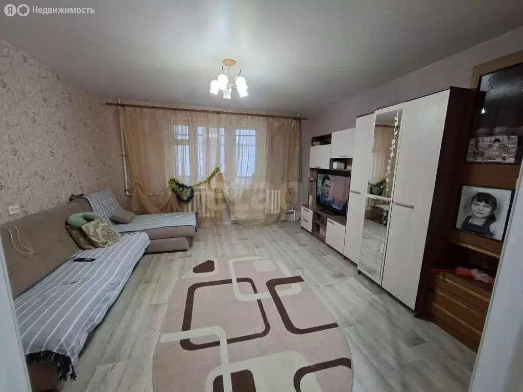 3-комнатная квартира: Пермь, улица Маршала Рыбалко, 117/1 (71.8 м) - Фото 1