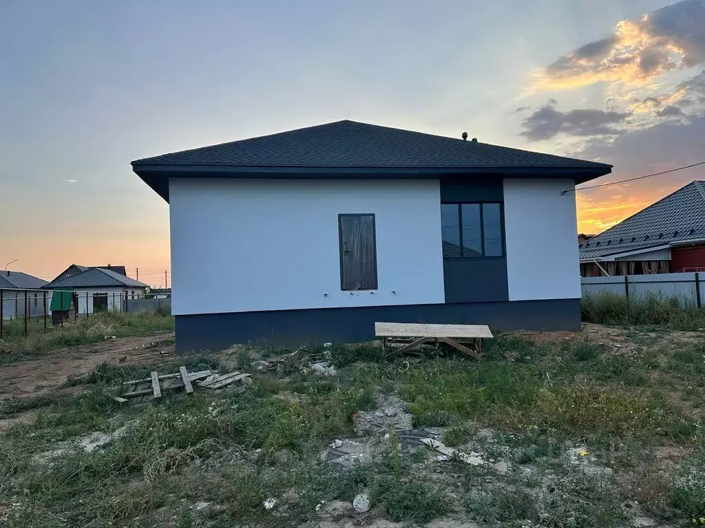 Дом в Саратовская область, Энгельс проезд 4-й Славянский, 9 (208 м) - Фото 1