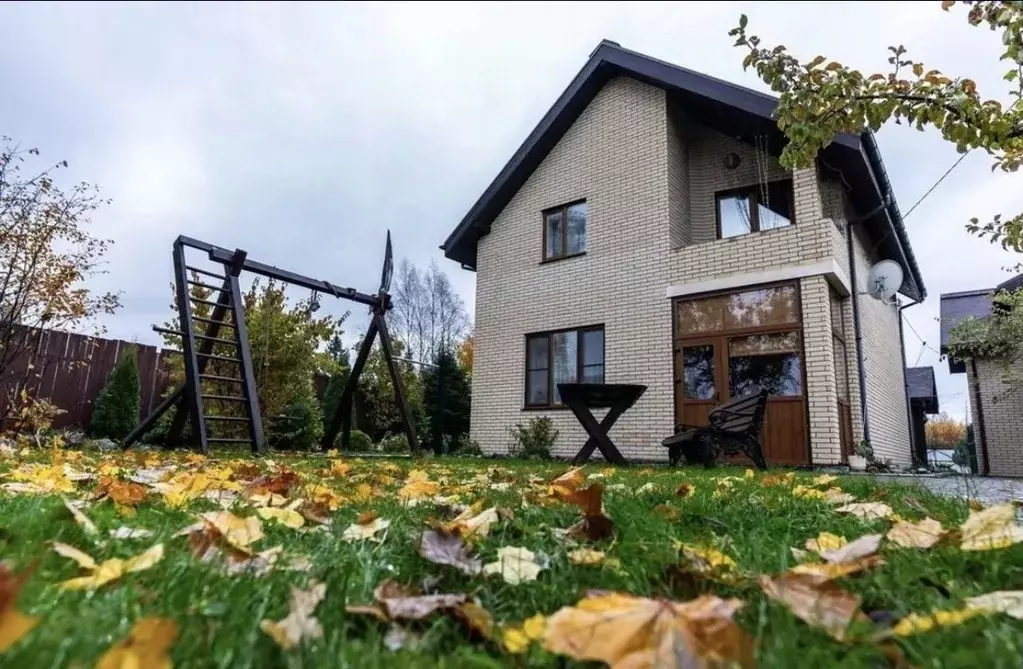 Дом в Ленинградская область, Кировское городское поселение, Грибное ... - Фото 1