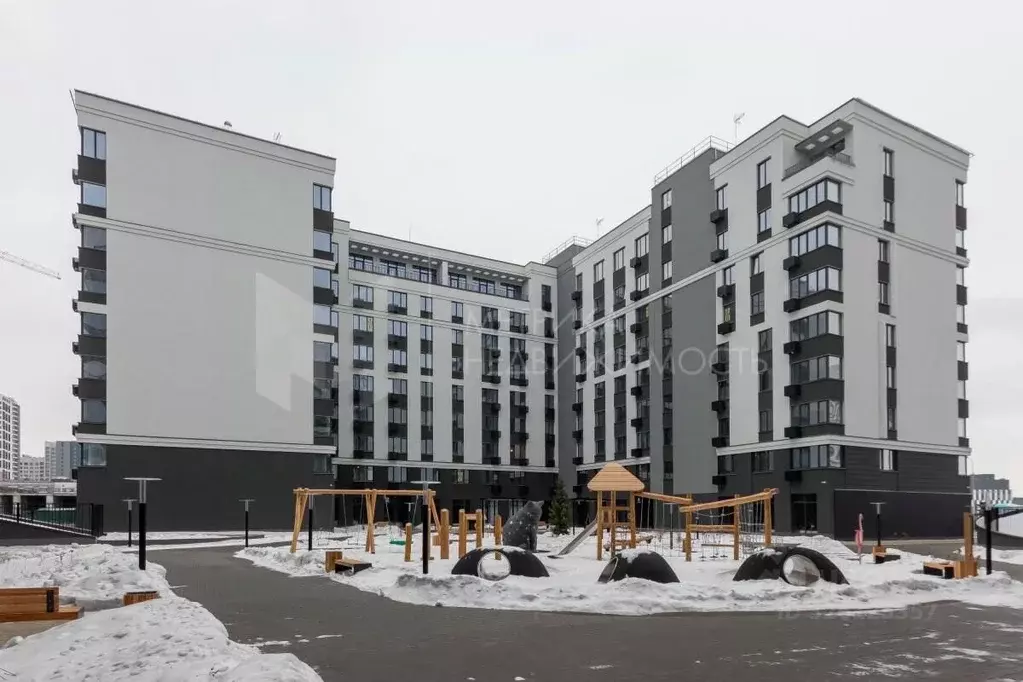 2-к кв. Тюменская область, Тюмень ул. Братьев Бондаревых, 1 (61.0 м) - Фото 2