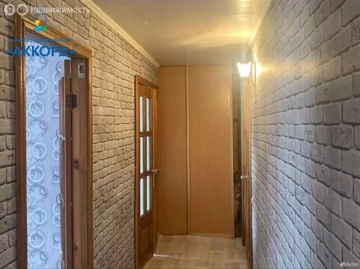 3-комнатная квартира: Барнаул, улица 80-й Гвардейской Дивизии, 10А (52 ... - Фото 1