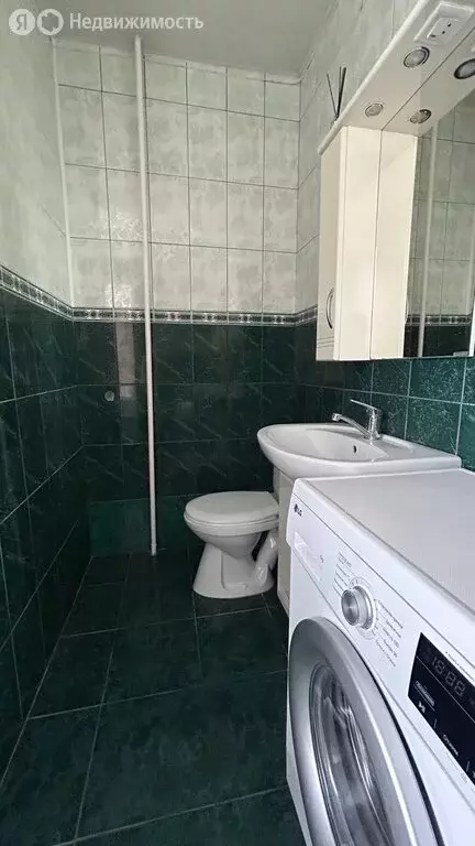 Дом в Энгельс, Низменная улица, 1 (216 м) - Фото 1
