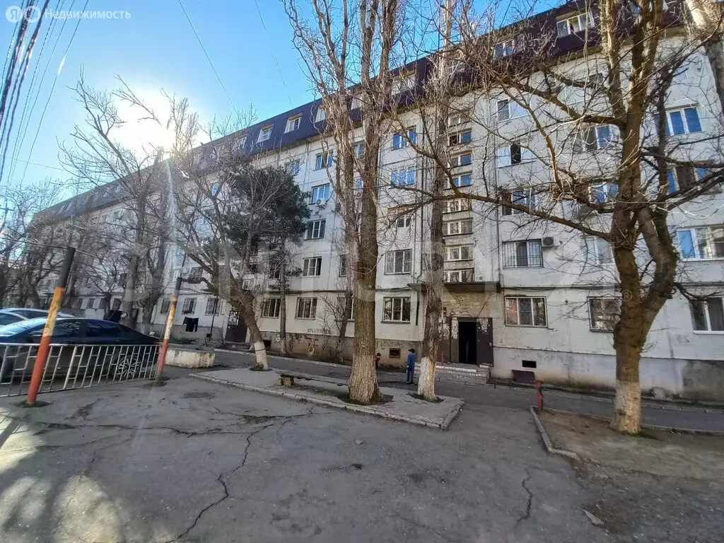 2-комнатная квартира: Махачкала, улица Крылова, 40 (50 м) - Фото 1
