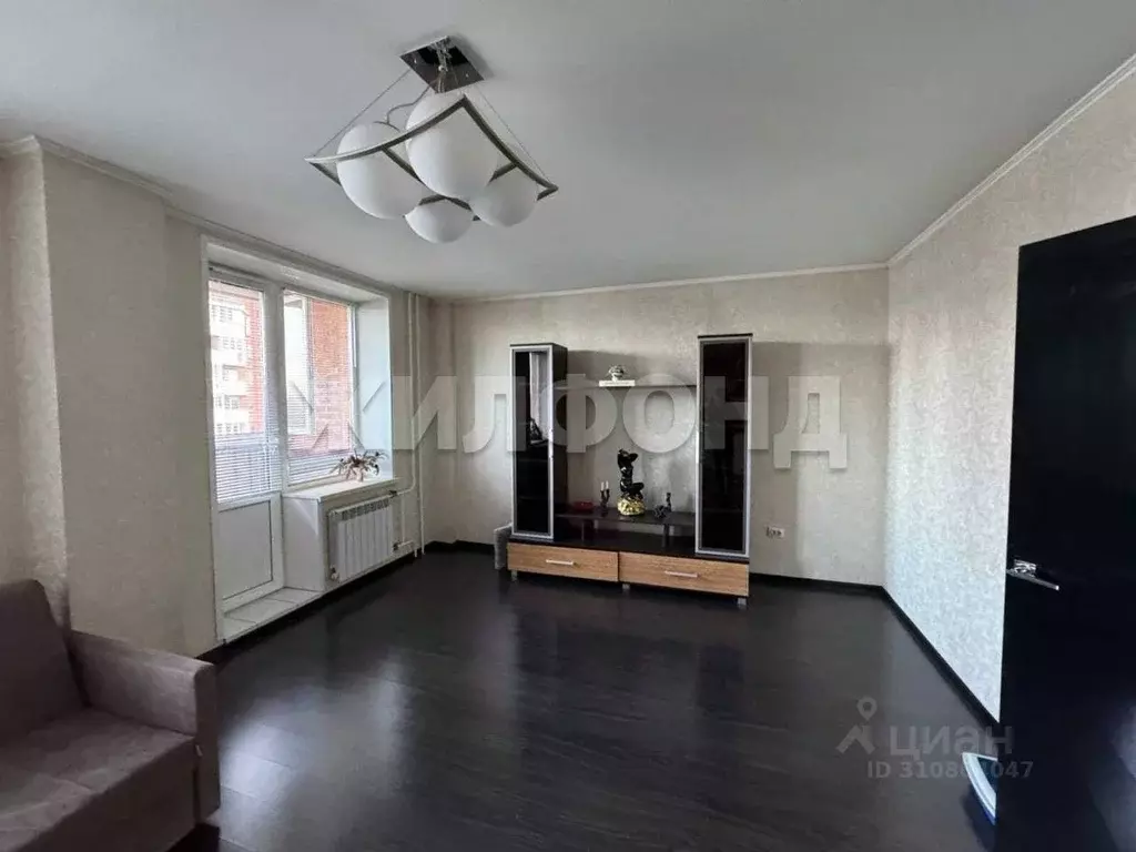 3-к кв. Хакасия, Абакан ул. Ломоносова, 24А (81.4 м) - Фото 1