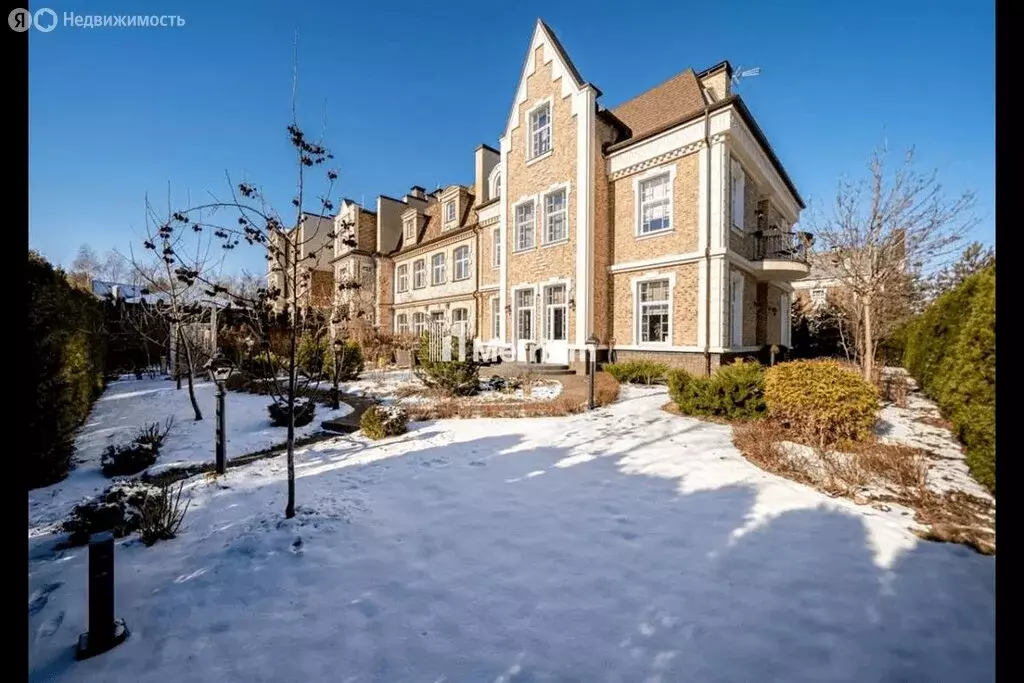 Дом в село Ильинское, КП Ильинка (420 м) - Фото 1