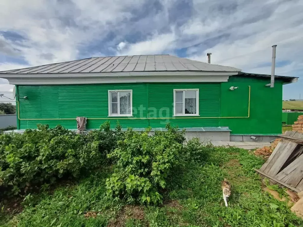 Дом в Омская область, Кормиловский район, с. Сыропятское  (90 м) - Фото 0