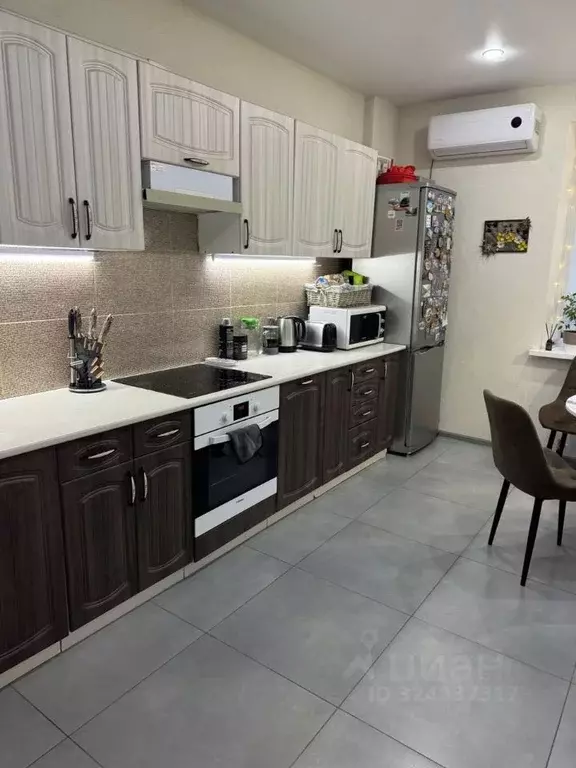 3-к кв. Волгоградская область, Волгоград Кузнецкая ул., 75 (82.6 м) - Фото 1