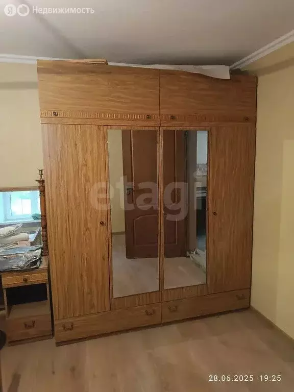 3-комнатная квартира: Ростов-на-Дону, улица Шаумяна, 18/1 (64 м) - Фото 0