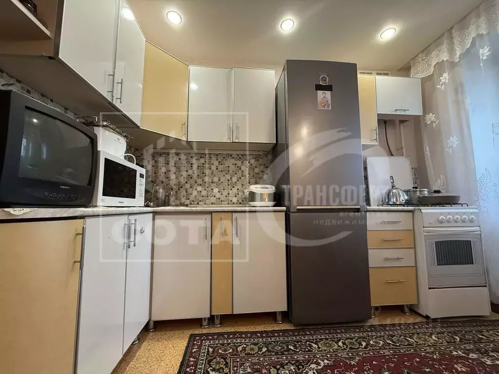 3-к кв. Воронежская область, Воронеж ул. Урывского, 13 (75.5 м) - Фото 1