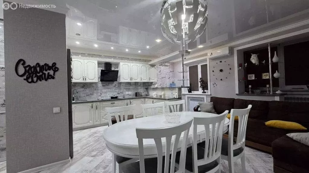 1-комнатная квартира: Батайск, улица Максима Горького, 491Вк2 (64 м) - Фото 1