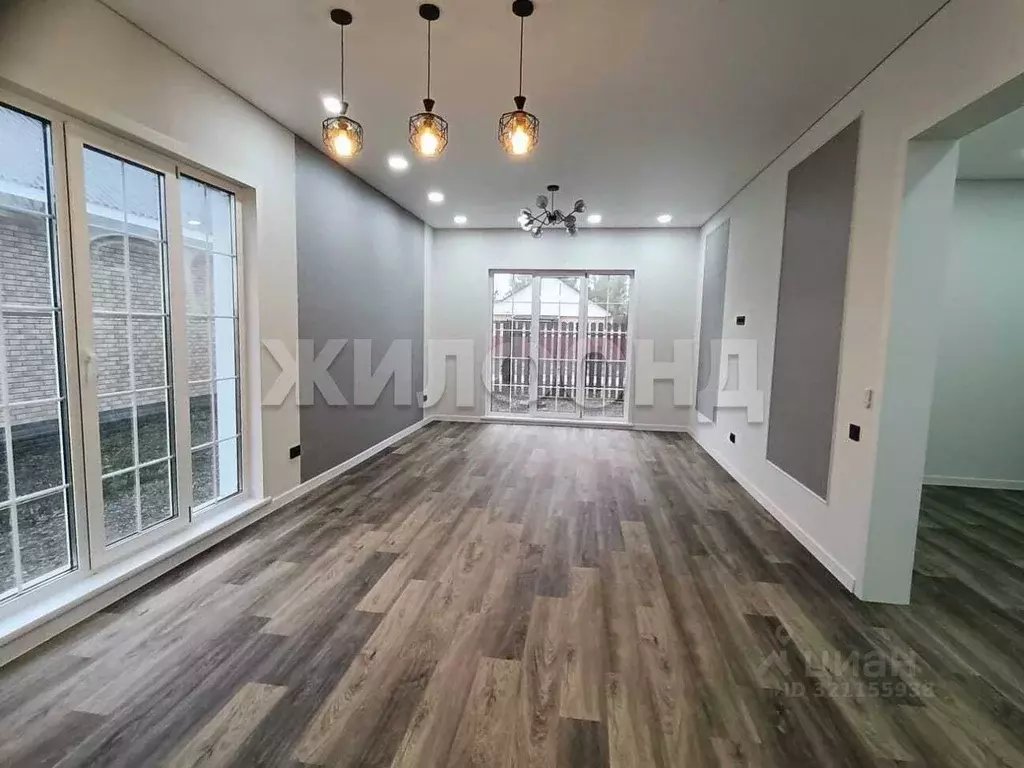 Дом в Хакасия, Усть-Абаканский район, пос. Тепличный ул. 1-я ... - Фото 1