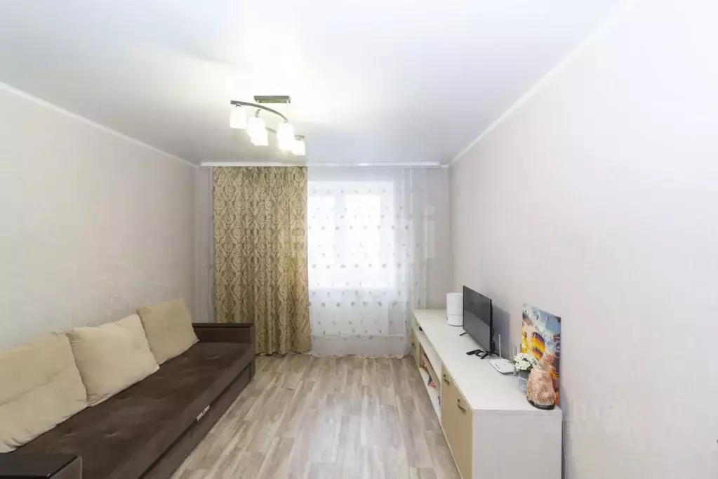 1-к кв. Тюменская область, Тюмень Амурская ул., 39 (37.3 м) - Фото 0