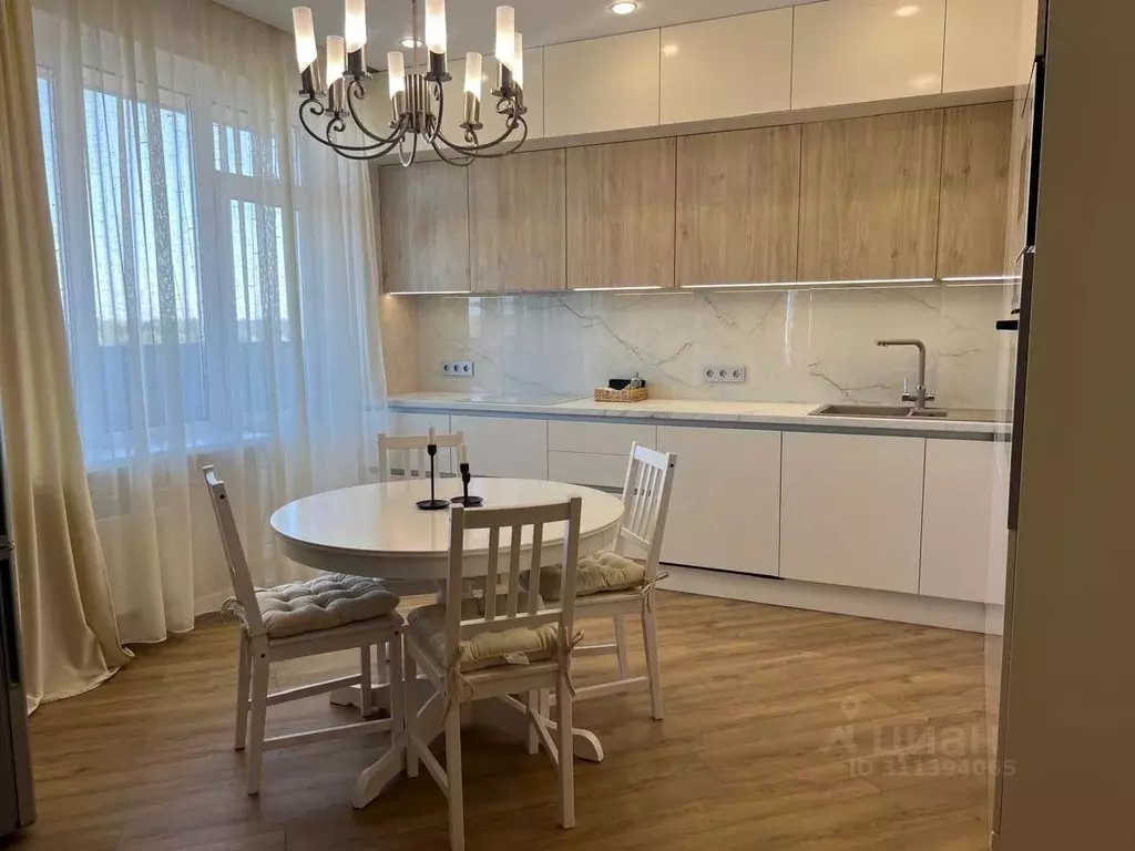 3-к кв. Псковская область, Псков ул. Алексея Алехина, 14 (90.6 м) - Фото 1