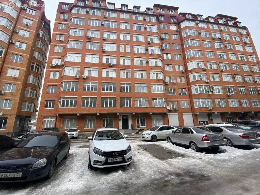 3-комнатная квартира: Махачкала, улица Ахмеда Магомедова, 4к2 (150 м) - Фото 1