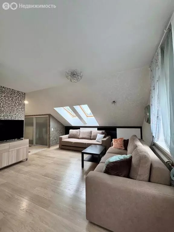 3-комнатная квартира: Киров, улица Свободы, 83 (87.5 м) - Фото 1