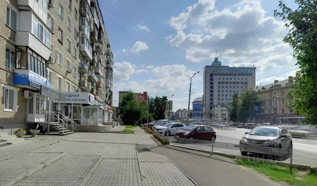 2-к кв. Омская область, Омск просп. Карла Маркса, 37 (50.0 м) - Фото 1