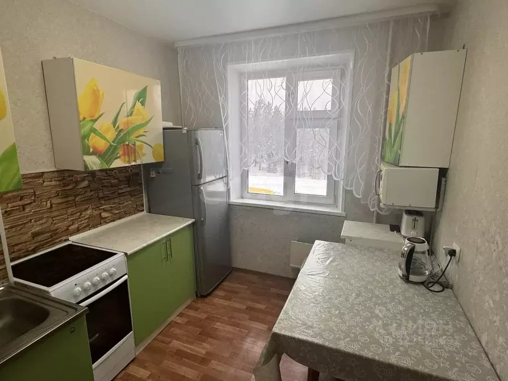 3-к кв. Ямало-Ненецкий АО, Ноябрьск ул. Изыскателей, 50 (65.0 м) - Фото 1