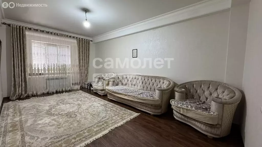 2-комнатная квартира: Махачкала, Газопроводная улица, 8к4 (93.5 м) - Фото 1