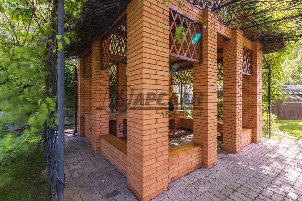 Дом в Казань, улица Байрам, 15 (250 м) - Фото 1