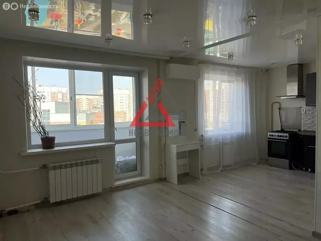 Квартира-студия: Каменск-Уральский, улица Кутузова, 36 (33.4 м) - Фото 1