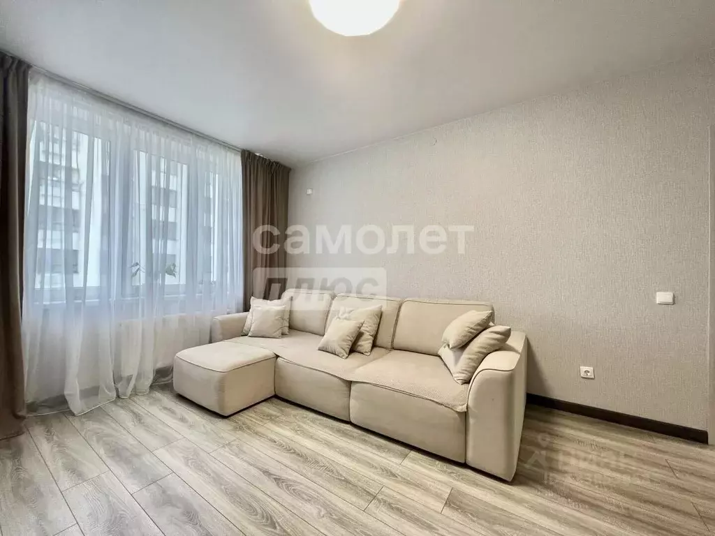 2-к кв. Татарстан, Казань ул. Братьев Батталовых, 27 (51.8 м) - Фото 1