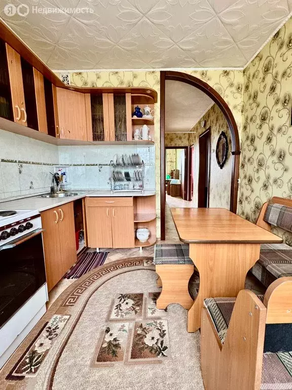 3-комнатная квартира: Саяногорск, микрорайон Центральный, 3 (65 м) - Фото 0