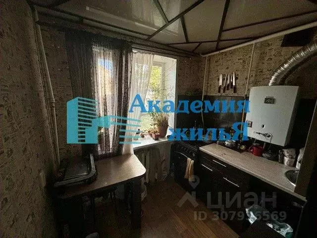 3-к кв. Саратовская область, Балаково Коммунистическая ул., 125 (55.0 ... - Фото 0