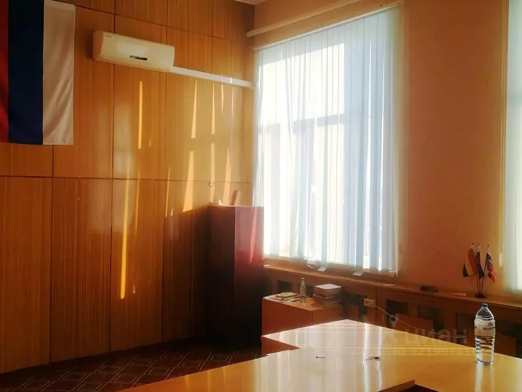 Помещение свободного назначения в Ростовская область, пос. Матвеев ... - Фото 0