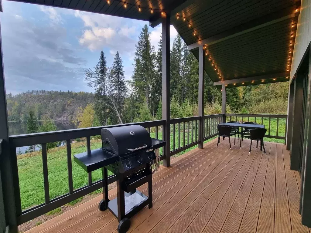 Дом в Карелия, Сортавальский муниципальный округ, пос. Кирьявалахти  ... - Фото 1