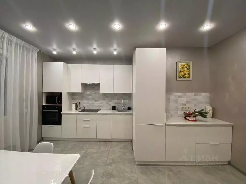 2-к кв. Татарстан, Казань ул. Вишневского, 61А (76.0 м) - Фото 1