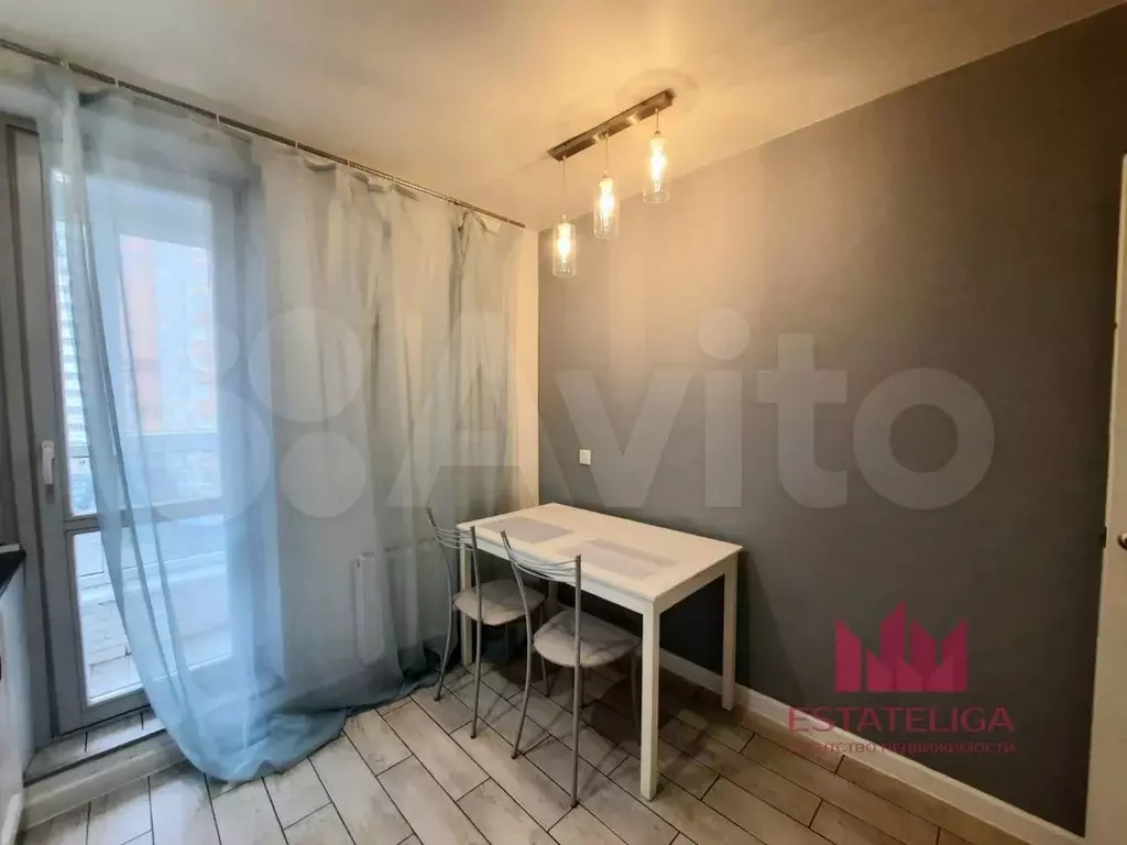 1-к. квартира, 38 м, 4/17 эт. - Фото 1