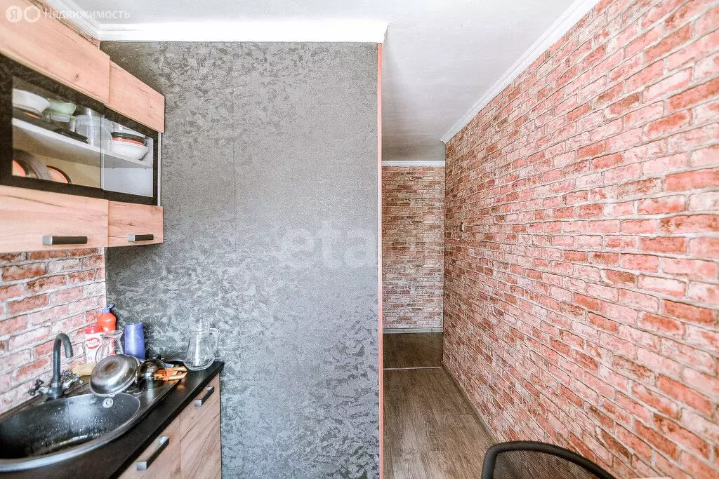 3-комнатная квартира: Южно-Сахалинск, улица Ленина, 489А (46.6 м) - Фото 2