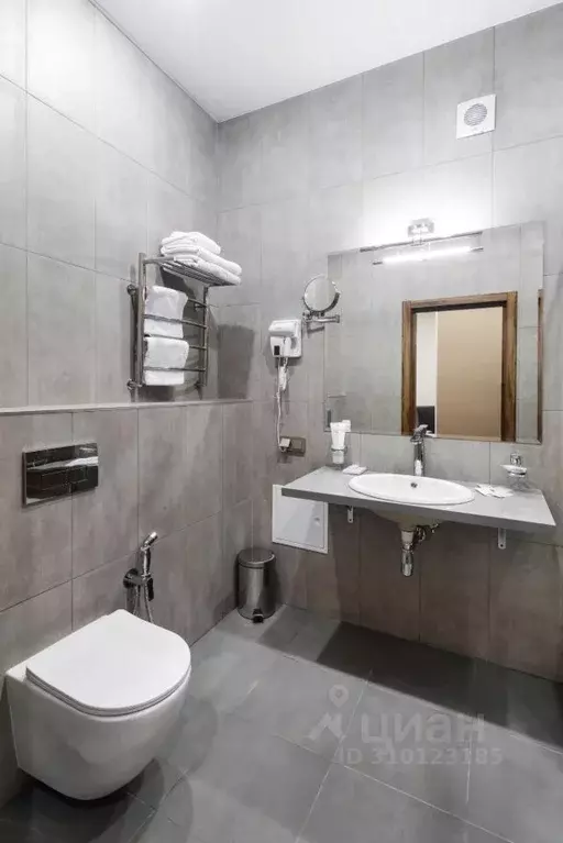 Комната Москва Суворовская пл., 2С3 (35.0 м) - Фото 1
