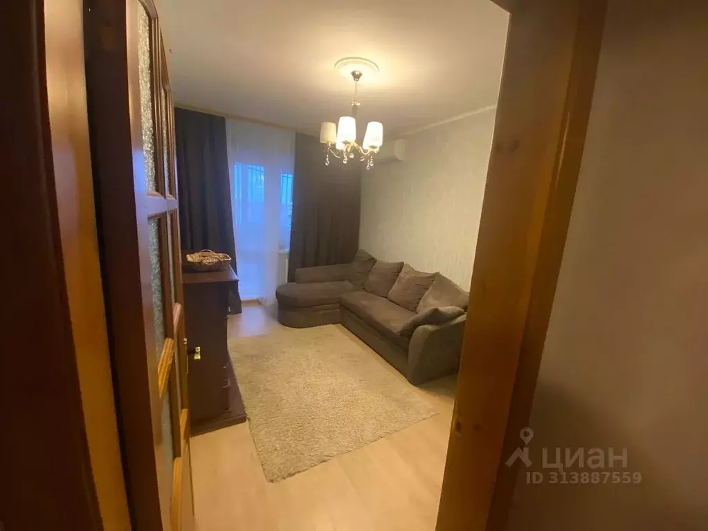 3-к кв. Омская область, Омск ул. 4-я Линия, 178 (63.0 м) - Фото 0