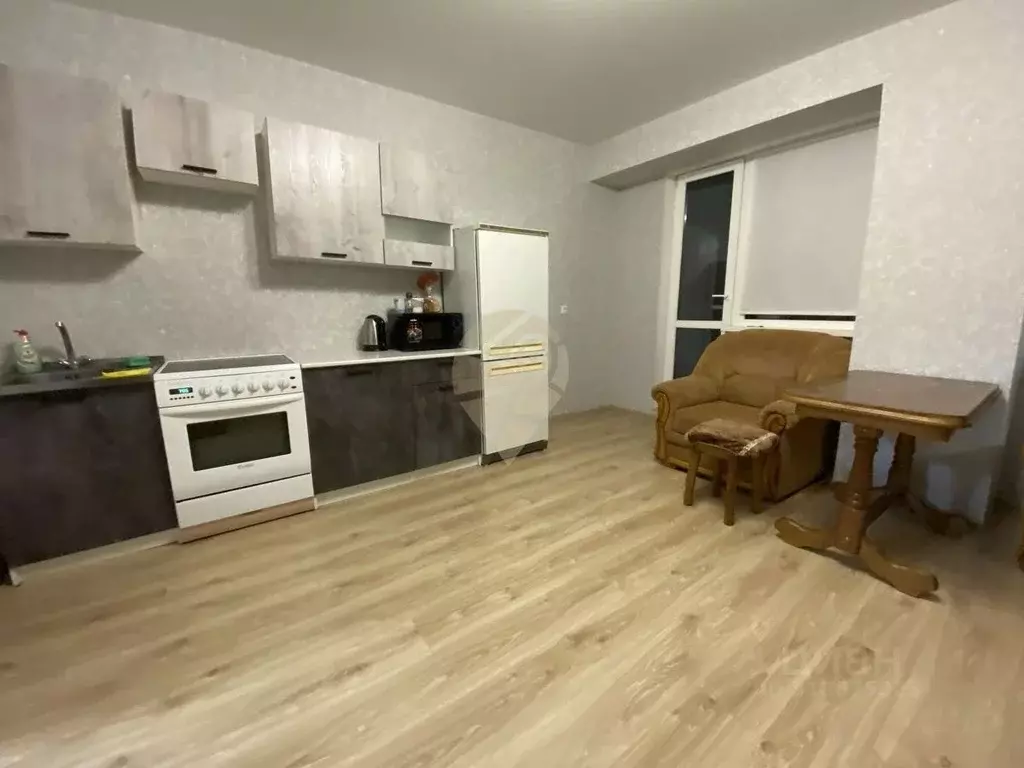 2-к кв. Белгородская область, Старый Оскол Центральный мкр, 1/1 (48.0 ... - Фото 0
