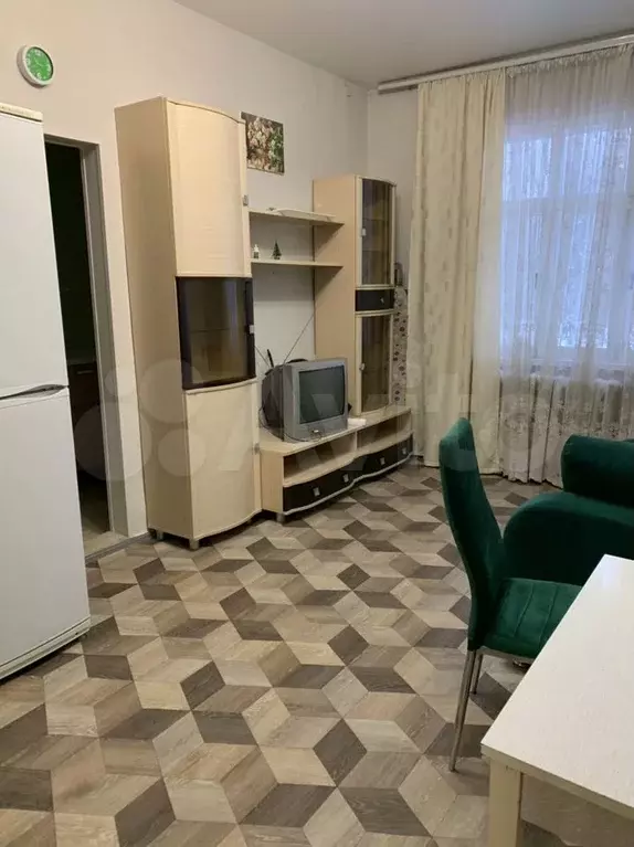 Комната 25 м в 3-к., 2/2 эт. - Фото 0