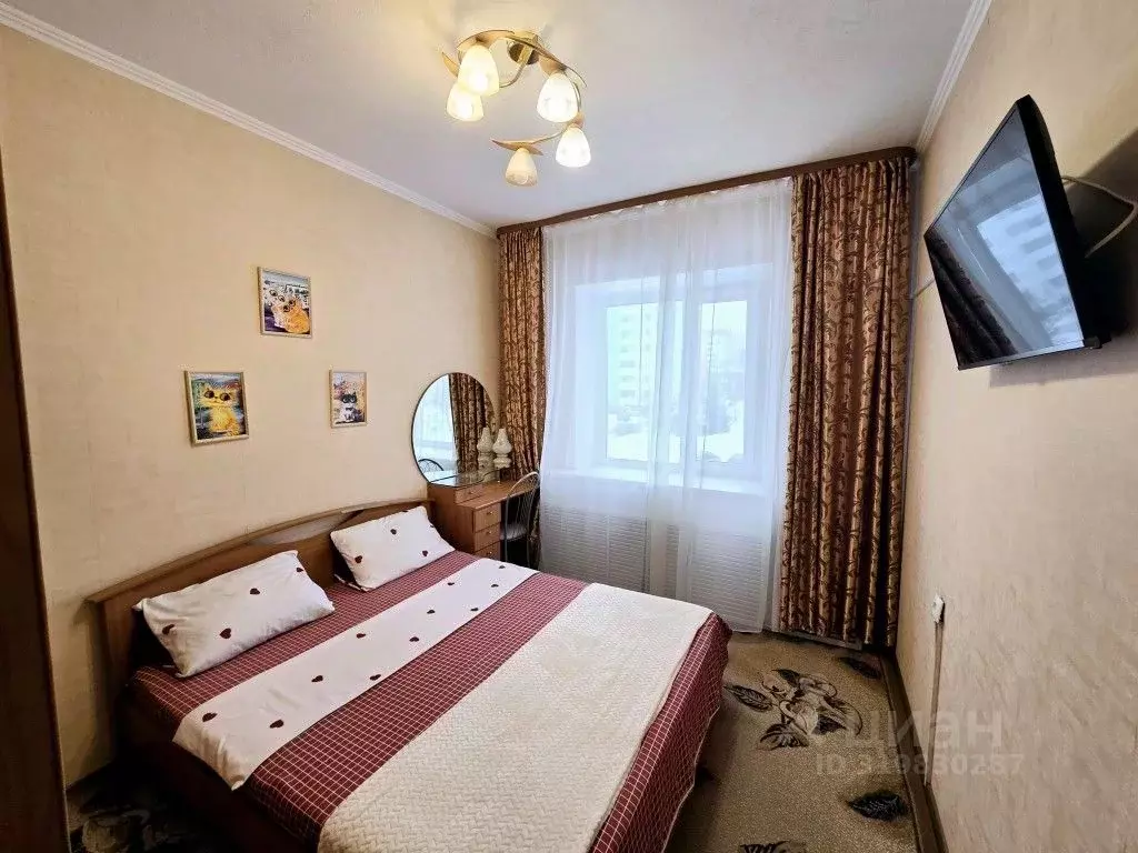 2-к кв. Ханты-Мансийский АО, Сургут Магистральная ул., 28 (68.0 м) - Фото 0