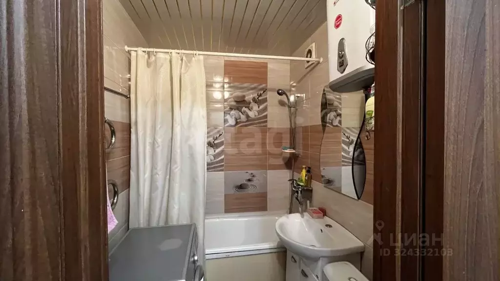 3-к кв. Бурятия, Улан-Удэ Комсомольская ул., 8А (53.7 м) - Фото 1