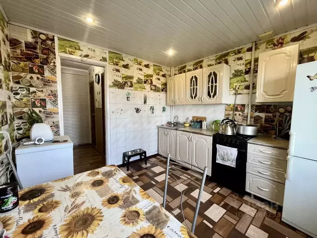 2-к кв. Астраханская область, Астрахань Звездная ул., 61 (49.8 м) - Фото 1